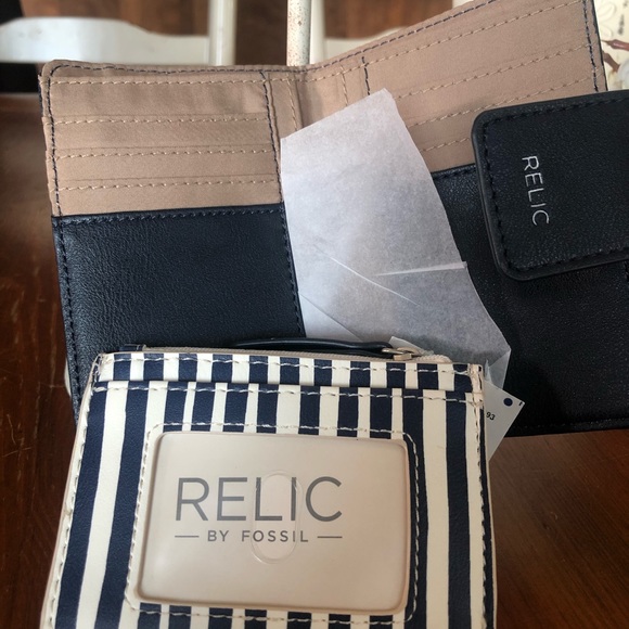 Relic wallet - Picture 2 of 3